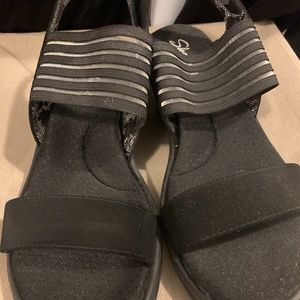 Skechers Rumblers wedge sandal size 8;Black